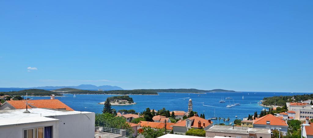 Apartments Ivusic Hvar Town Exterior photo
