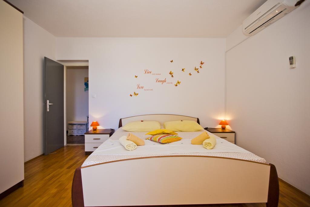 Apartments Ivusic Hvar Town Exterior photo
