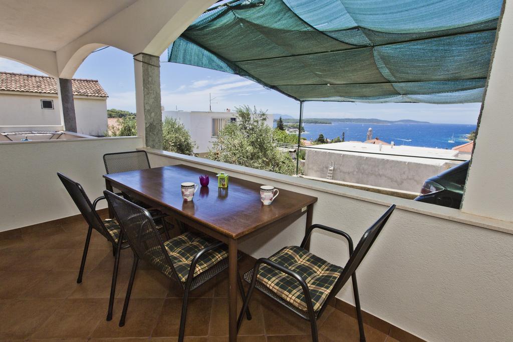Apartments Ivusic Hvar Town Exterior photo