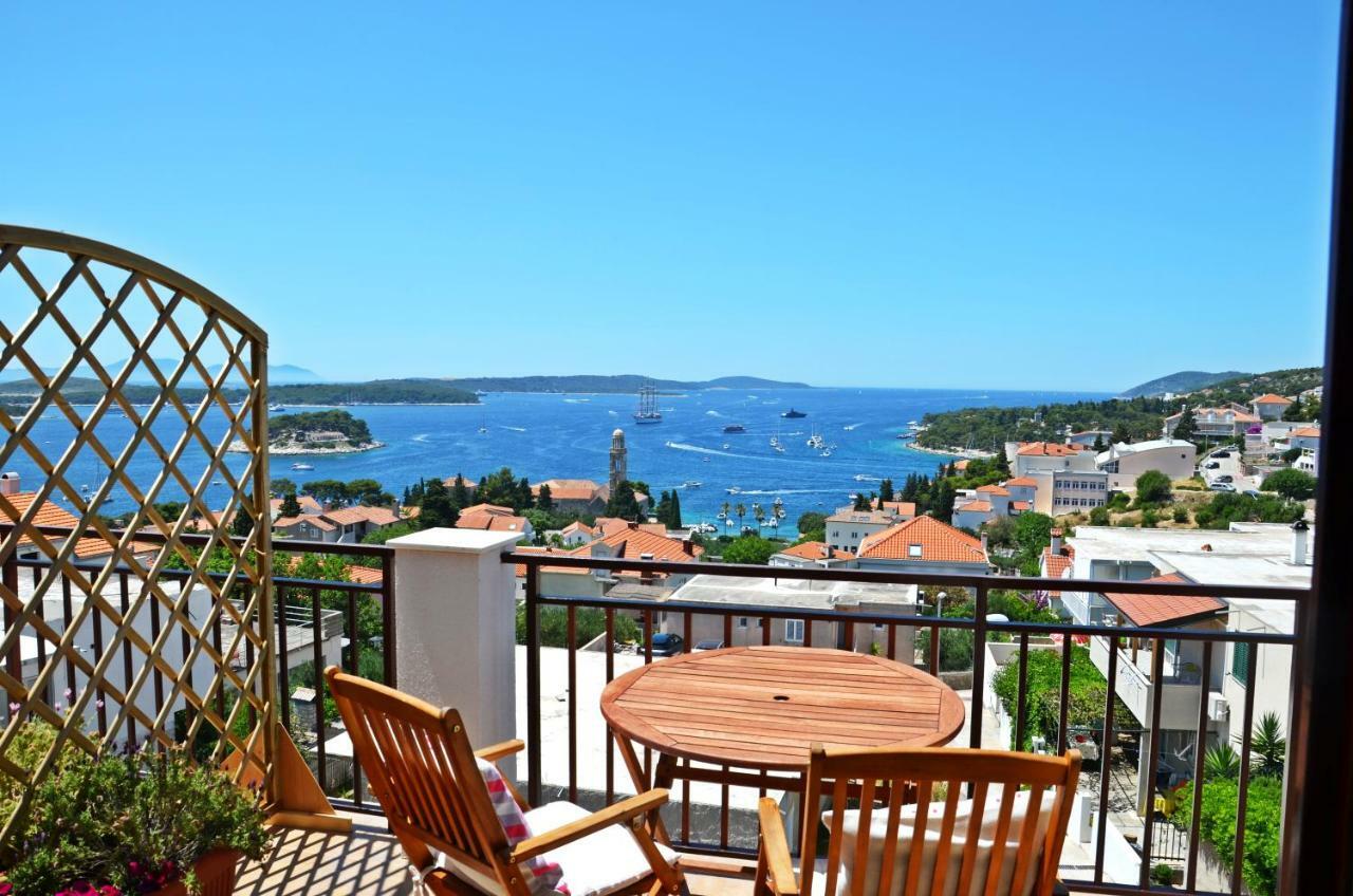 Apartments Ivusic Hvar Town Exterior photo