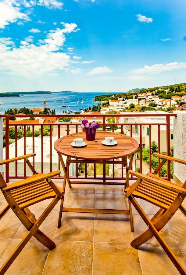 Apartments Ivusic Hvar Town Exterior photo