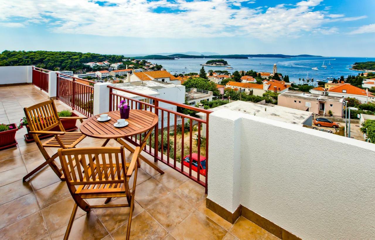 Apartments Ivusic Hvar Town Exterior photo
