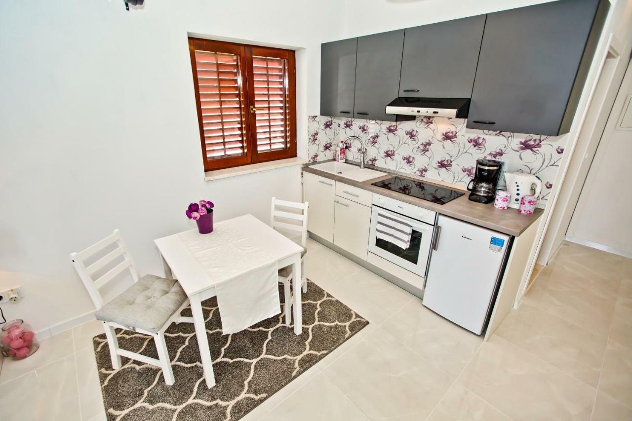 Apartments Ivusic Hvar Town Exterior photo
