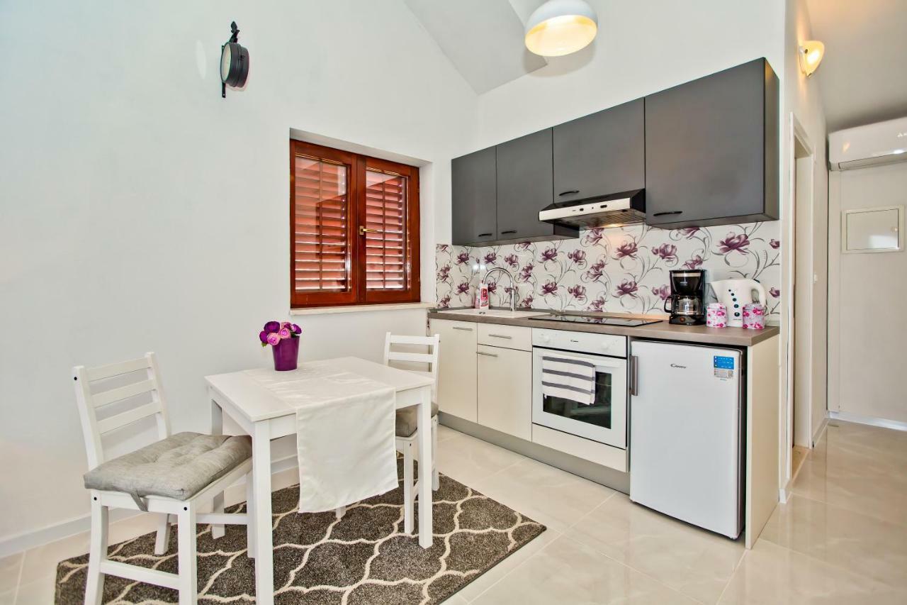 Apartments Ivusic Hvar Town Exterior photo